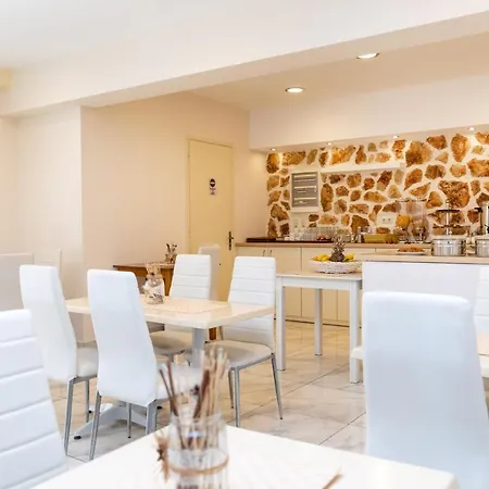 Golden Coast Naxos Aparthotel