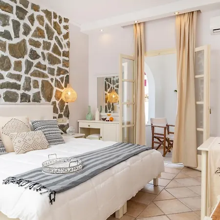 מלון דירות Golden Coast Naxos *